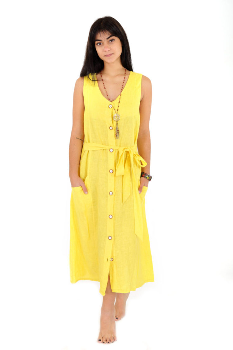 Sleeveless button dress with belt for indescribable style